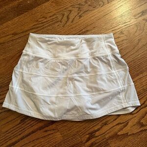 White lululemon pace rival skirt